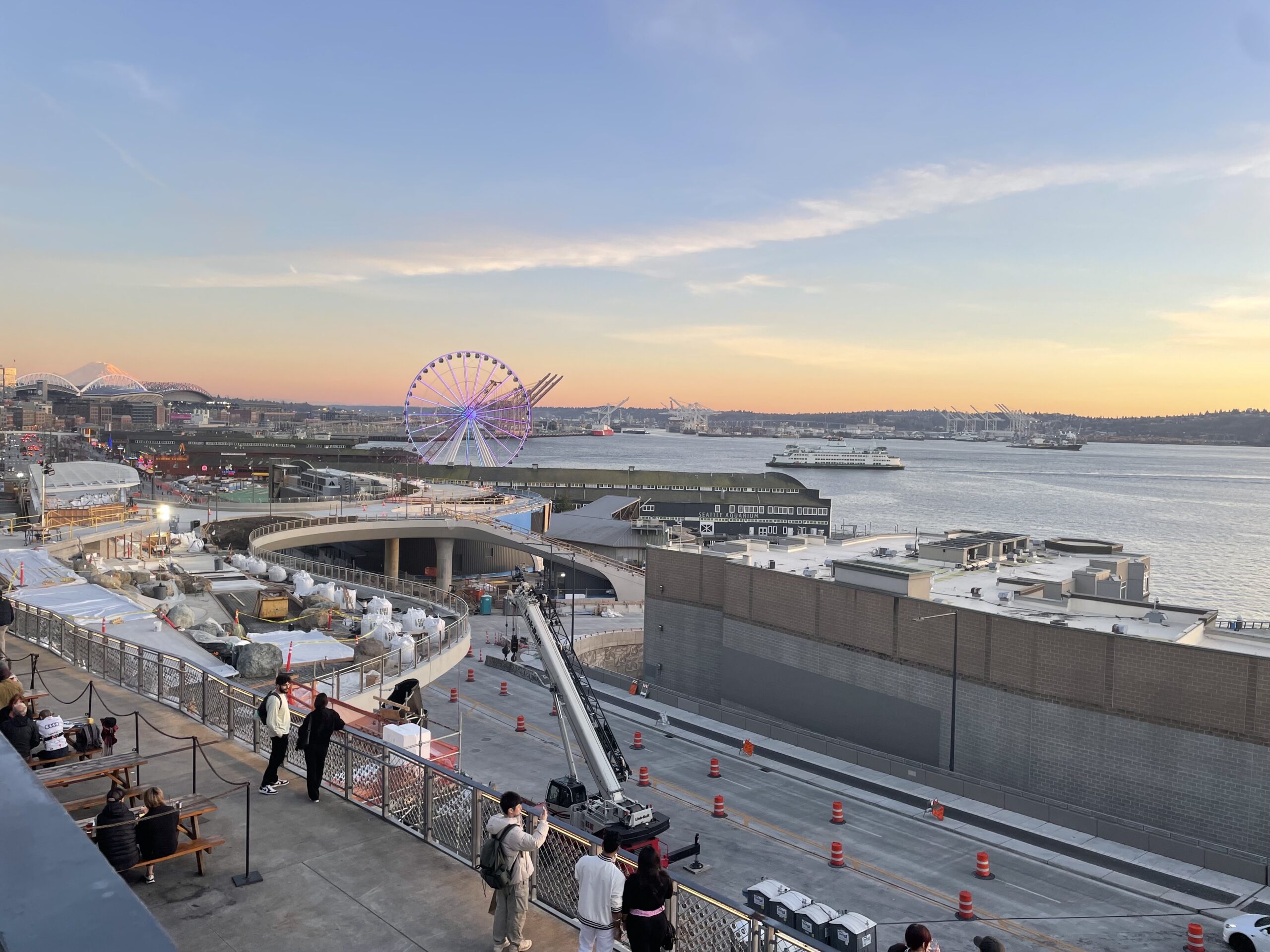 view of the Sound in Seattle, depicting the coastline